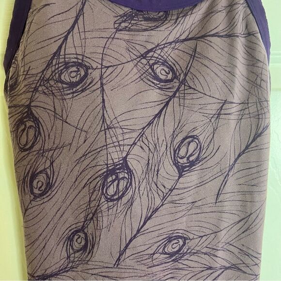 Lululemon Tank with Built in Support. Lulu Symbol Featured Power Y 4‎ Pocket - Picture 2 of 7